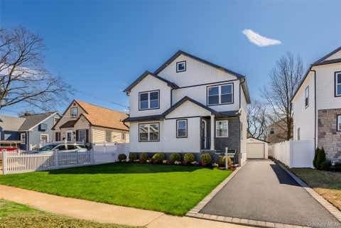 Homes For Sale - 19 Rugby Road<br/> Merrick, NY 11566