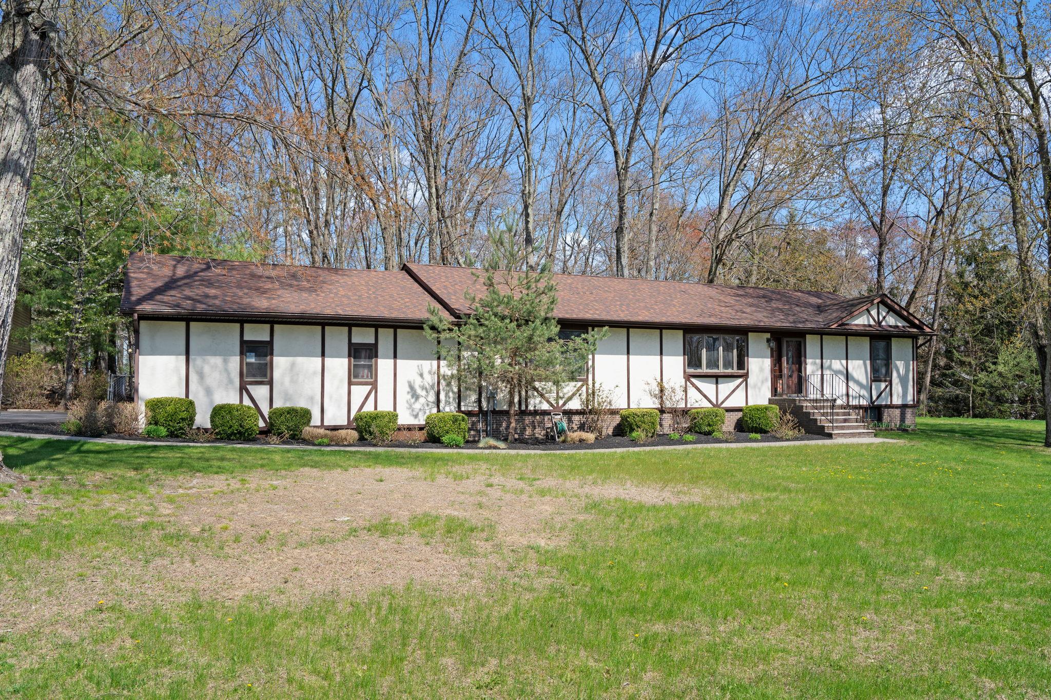 13 Angelo Drive, Pine Bush, New York image 1