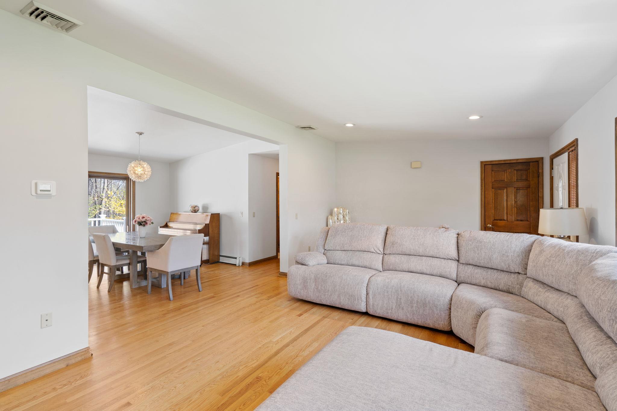 13 Angelo Drive, Pine Bush, New York image 5
