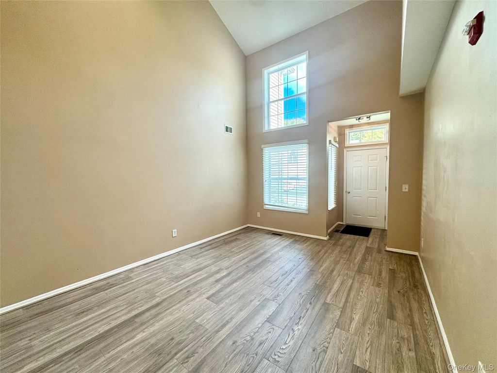 Photo of 87 Kettles Lane, Medford, NY 11763 (MLS # 919256)