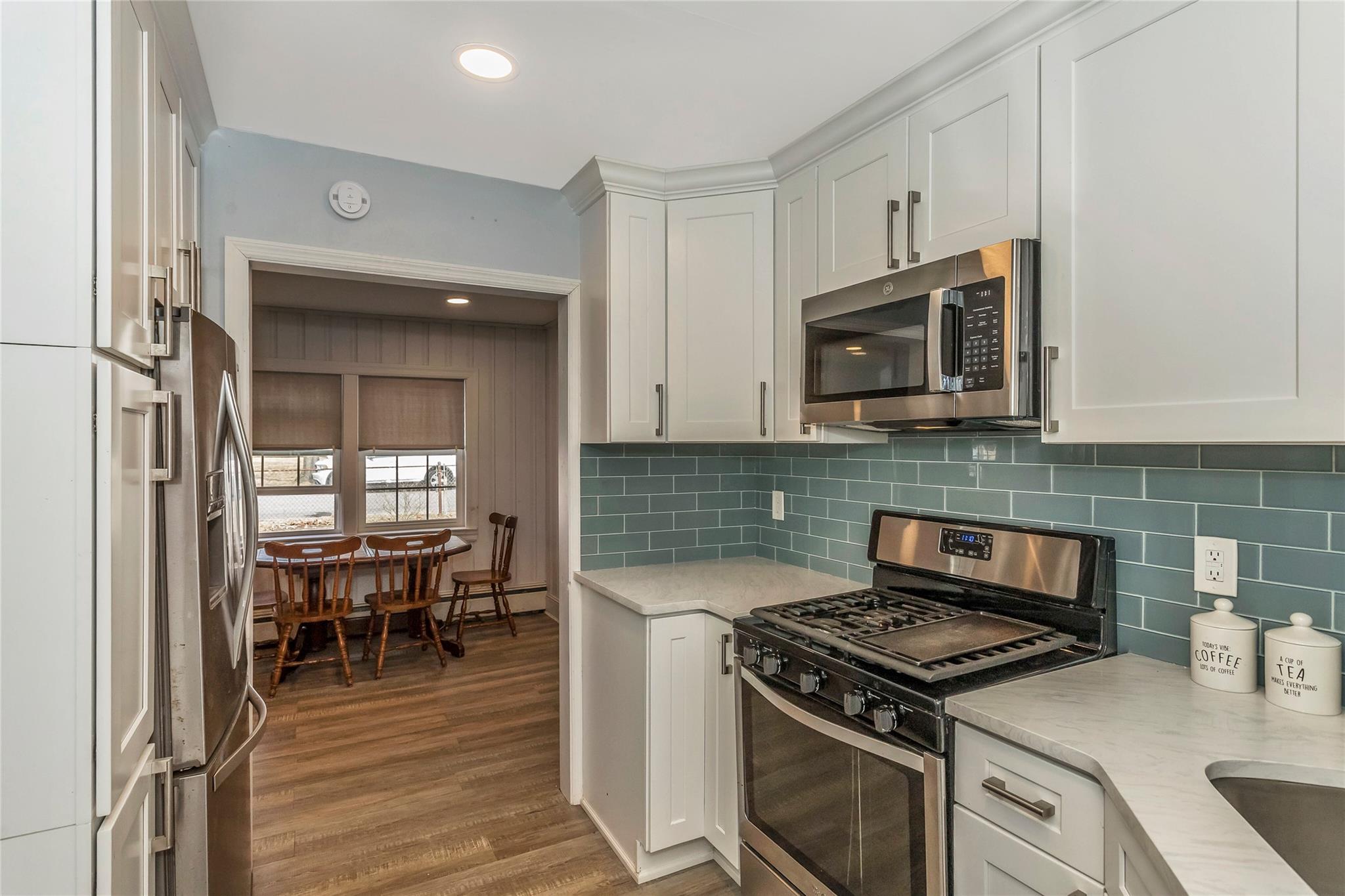 22 Arlington Terrace, Lake Grove, New York image 6