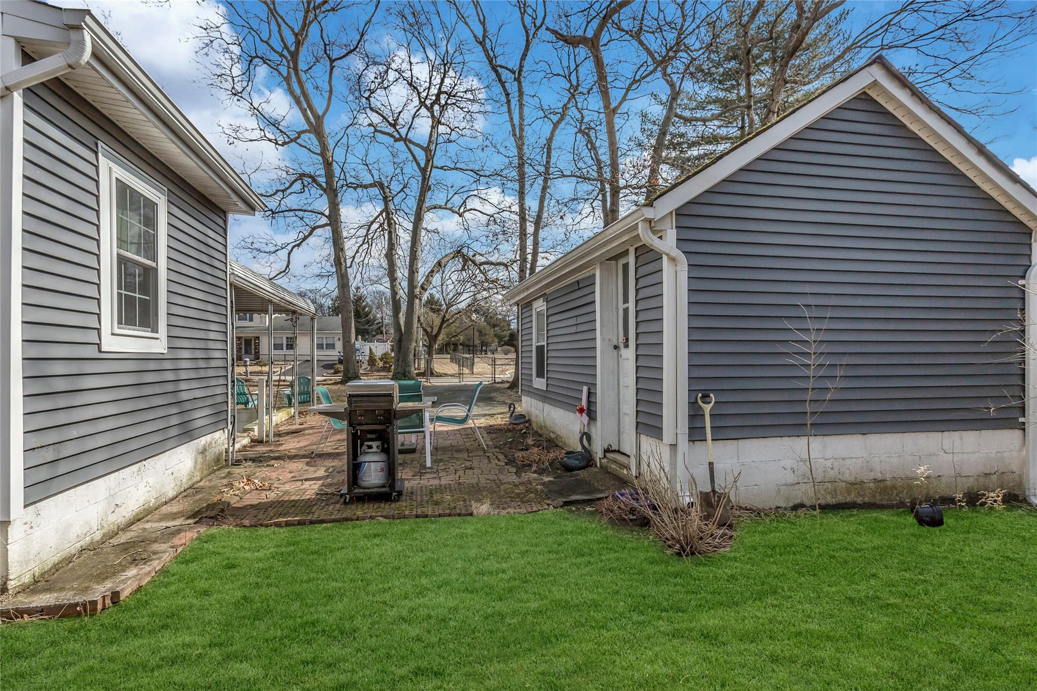 22 Arlington Terrace, Lake Grove, New York image 11