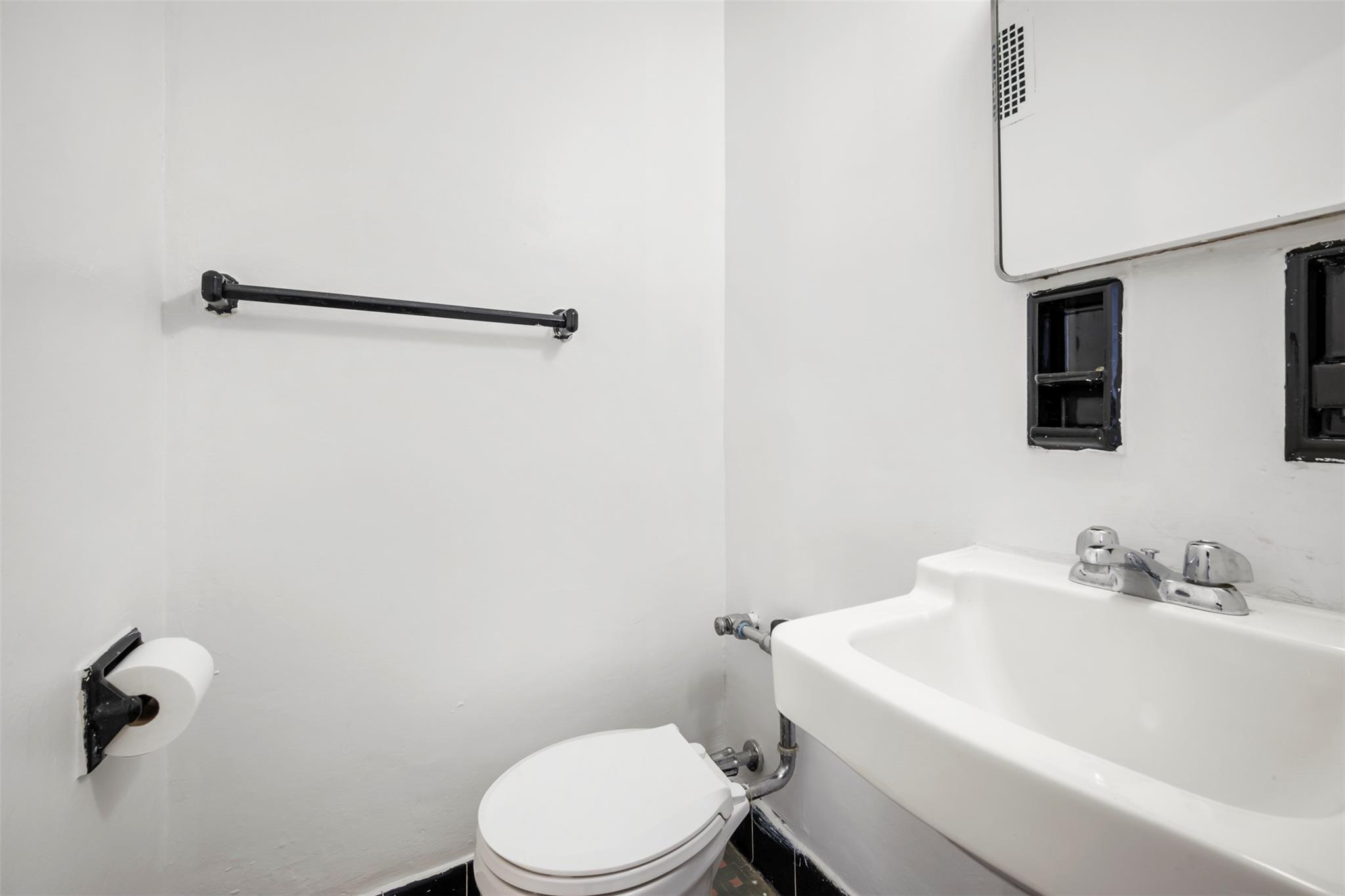 33-47 91st. Street #3H, Jackson Heights, New York image 11