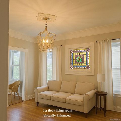 15 Lafayette Pl Yonkers NY 10701