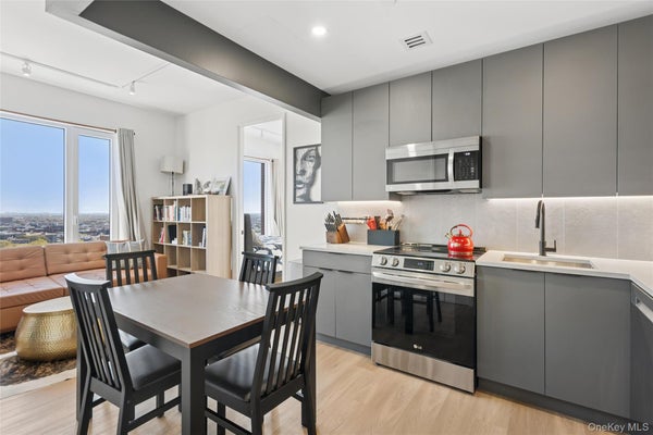 931 CARROLL ST # 1605, BROOKLYN, NY 11225 - Image be2c82db6d4d469536e6c775cfbd328f/4072134843
