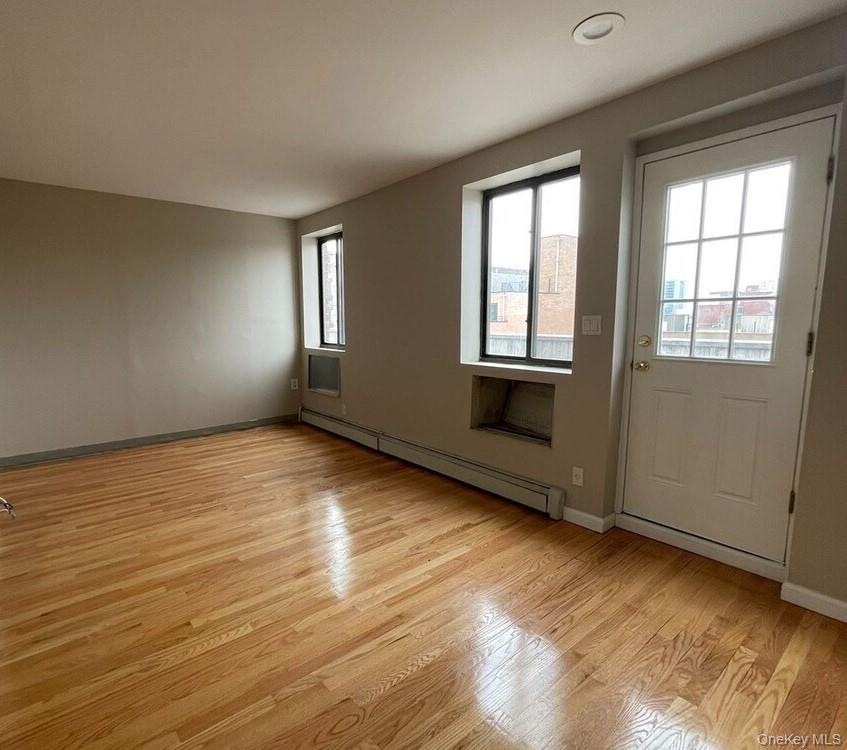 132-25 Pople Ave