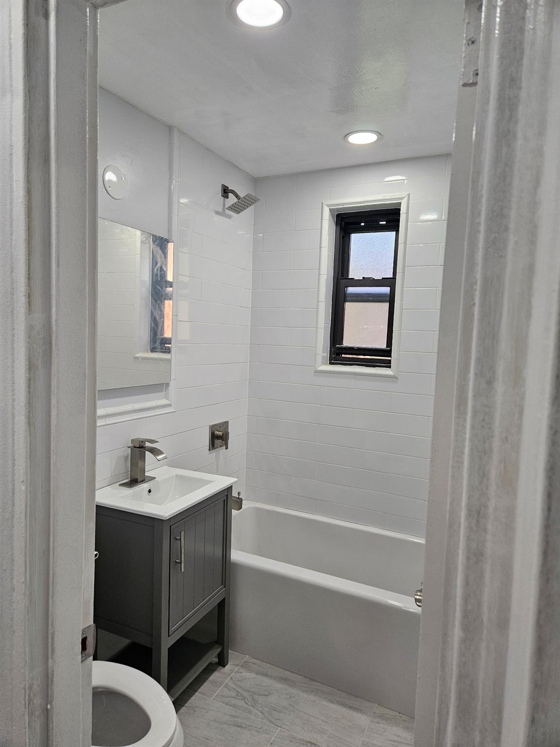 208 Richbell Road C4