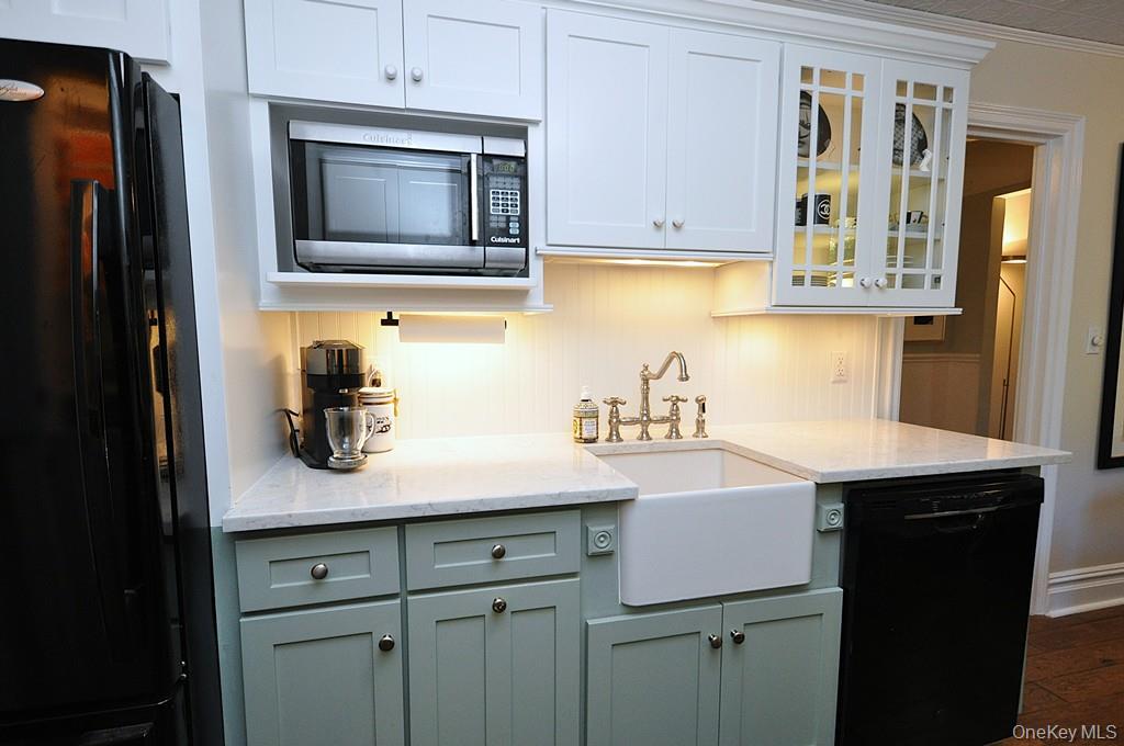 Scarsdale, New York 10583, United States, 1 Bedroom Bedrooms, ,1 BathroomBathrooms,Residential,Active,226656