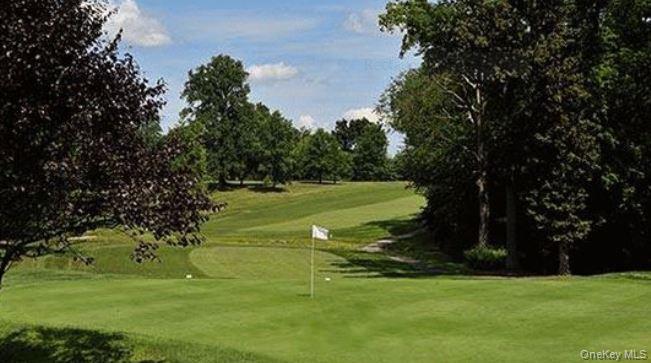 Scarsdale, New York 10583, United States, 1 Bedroom Bedrooms, ,1 BathroomBathrooms,Residential,Active,226656