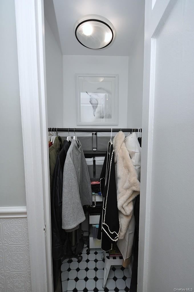 Scarsdale, New York 10583, United States, 1 Bedroom Bedrooms, ,1 BathroomBathrooms,Residential,Active,226656