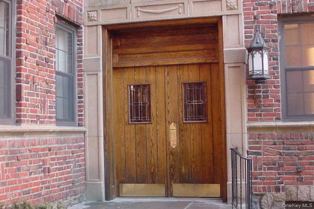 Scarsdale, New York 10583, United States, 1 Bedroom Bedrooms, ,1 BathroomBathrooms,Residential,Active,226656