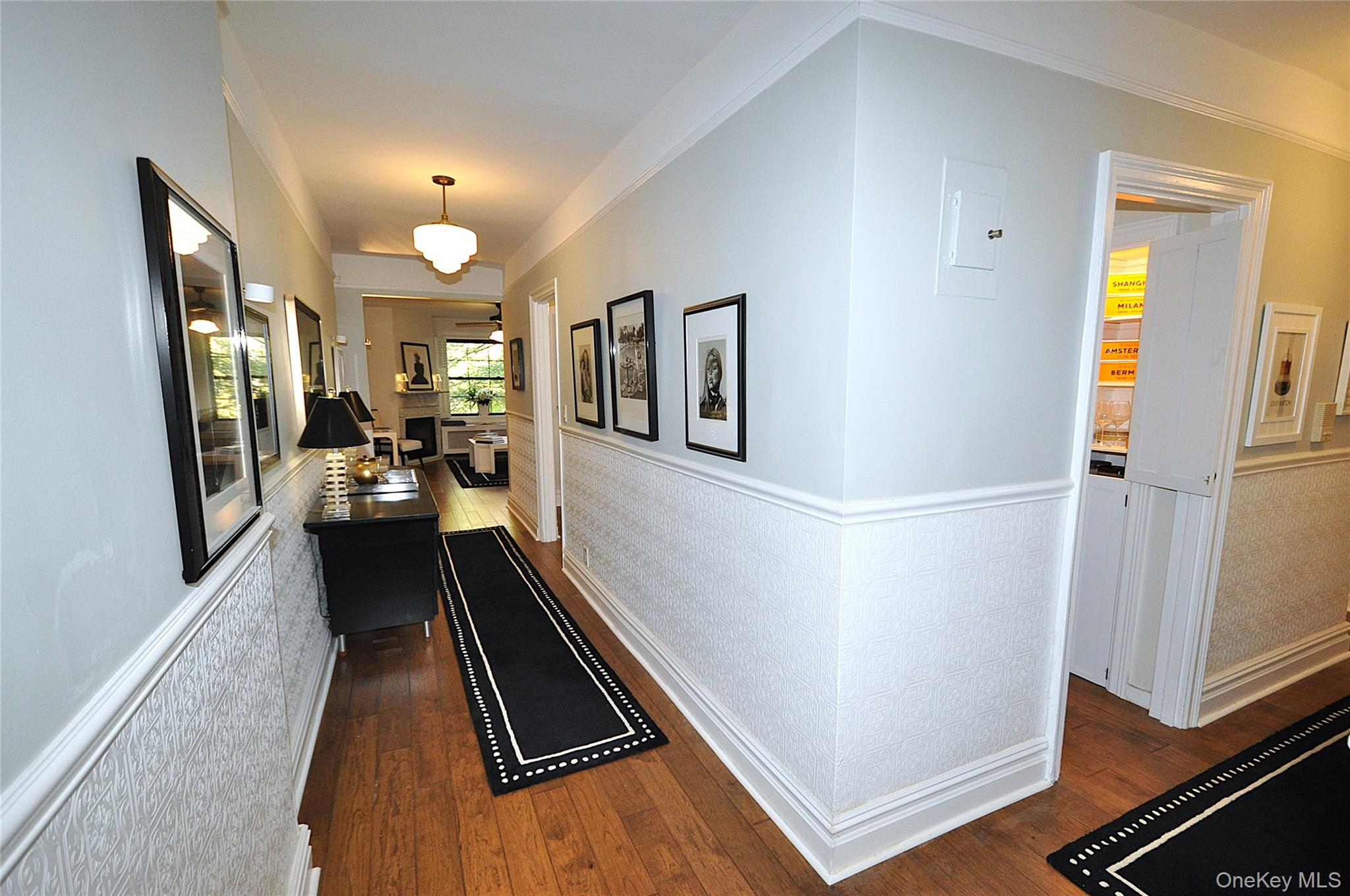 Scarsdale, New York 10583, United States, 1 Bedroom Bedrooms, ,1 BathroomBathrooms,Residential,Active,226656