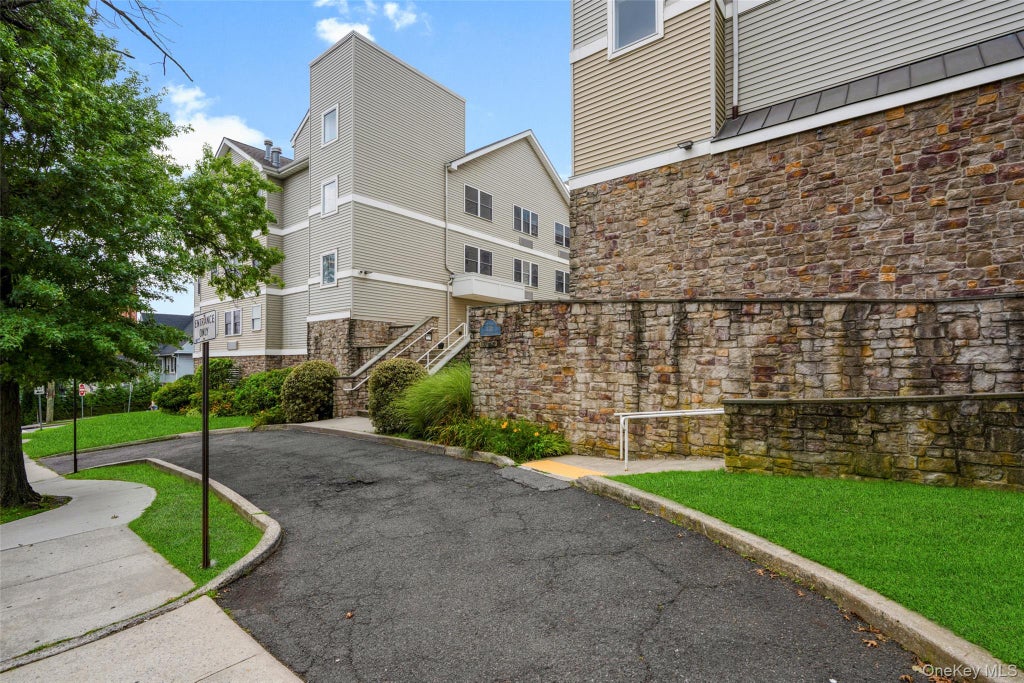 Photo of 342 Westchester Avenue #25E, Port Chester, NY 10573 (MLS # 1038492)