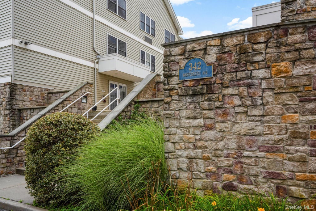 Photo of 342 Westchester Avenue #25E, Port Chester, NY 10573 (MLS # 1038492)