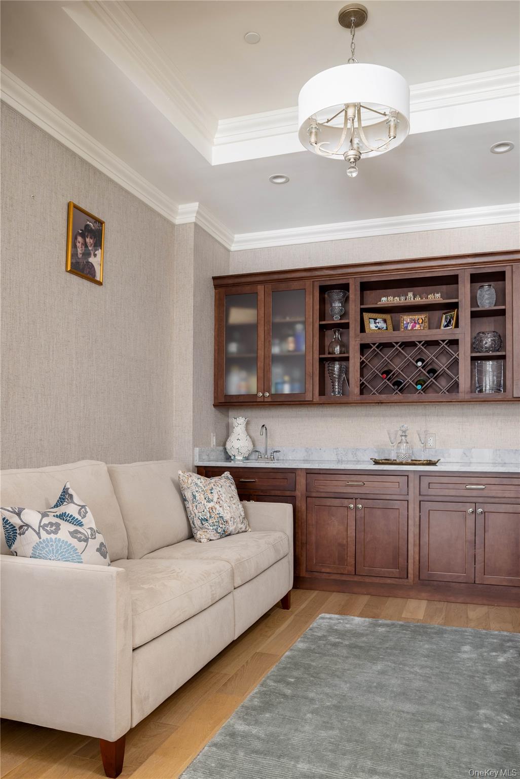 2000 Royal Court 2101