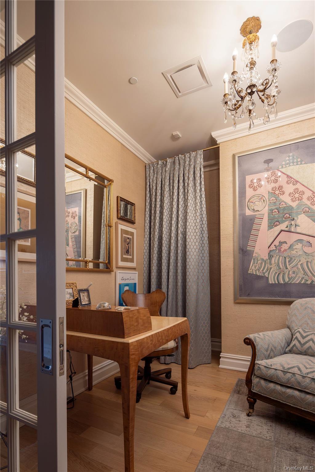 2000 Royal Court 2101