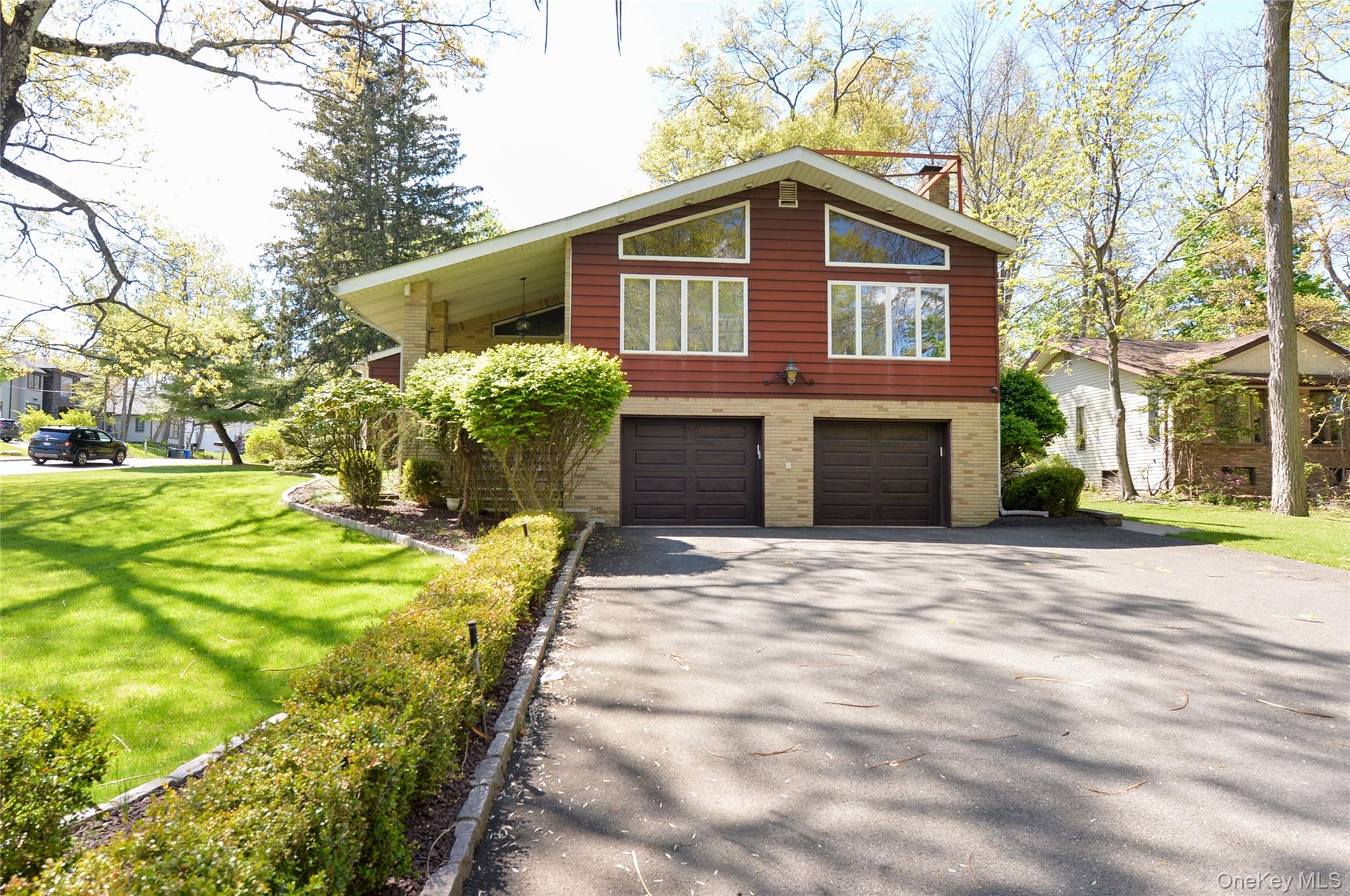 24 HIGHVIEW Road