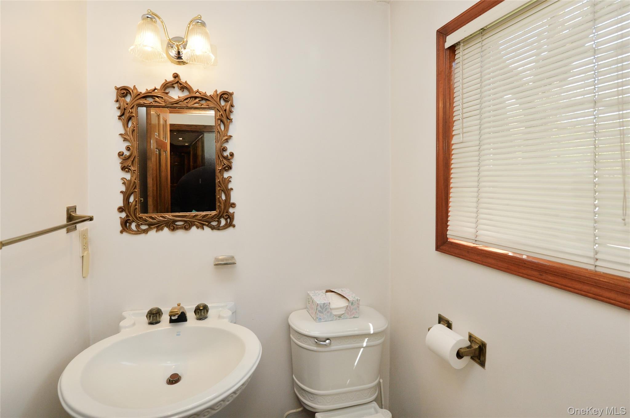 24 HIGHVIEW Road