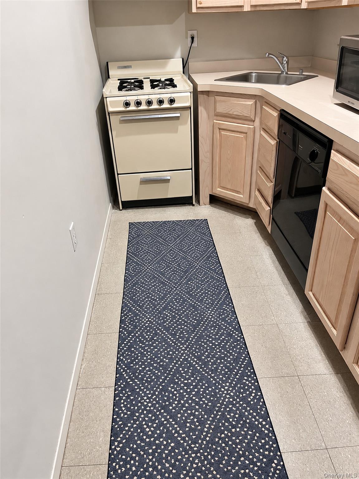 239 Orchard Street 3C