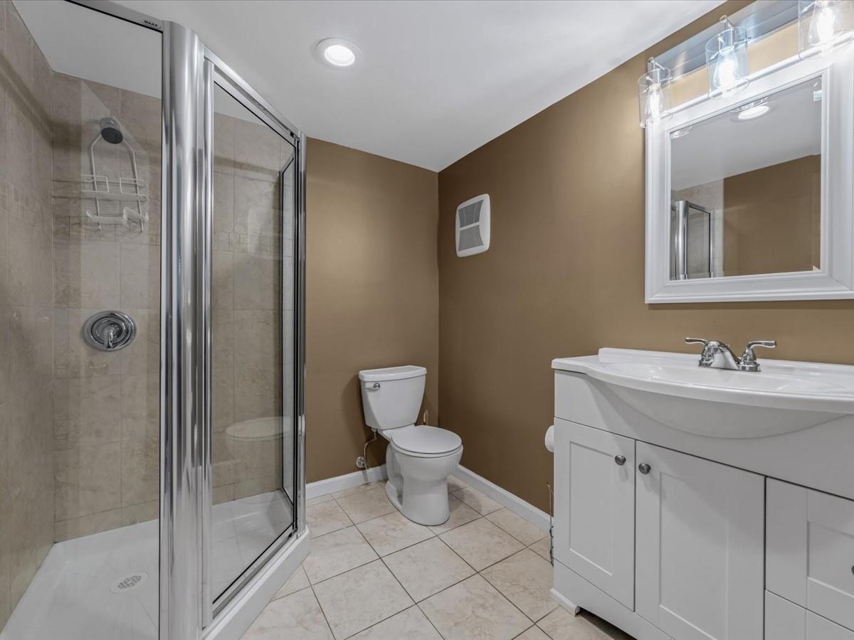 1015 Barrie Avenue, Wantagh, New York image 16