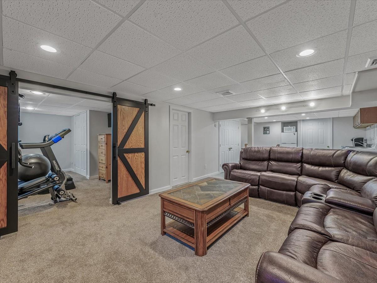 1015 Barrie Avenue, Wantagh, New York image 14