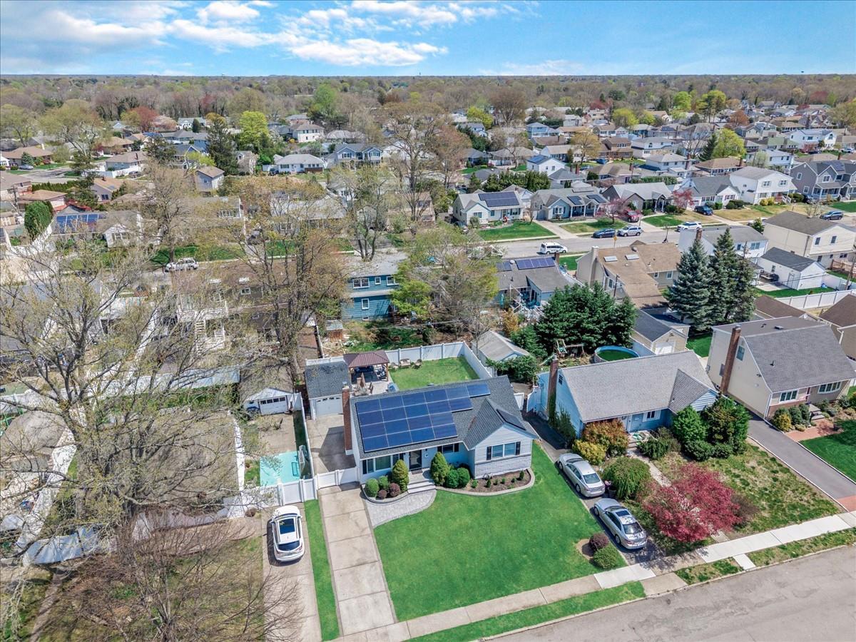 1015 Barrie Avenue, Wantagh, New York image 25