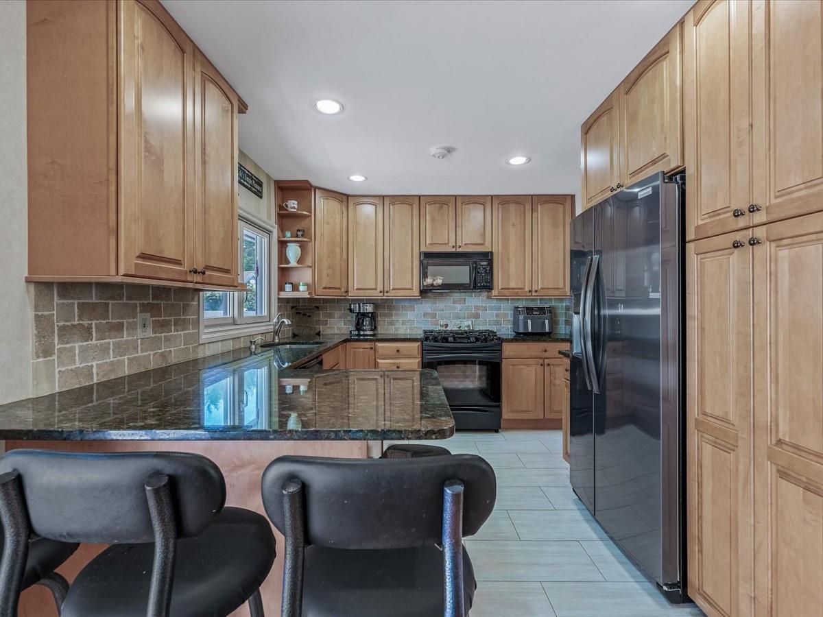 1015 Barrie Avenue, Wantagh, New York image 6