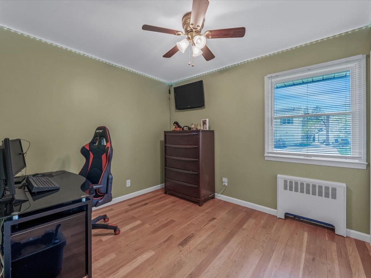 1015 Barrie Avenue, Wantagh, New York image 10