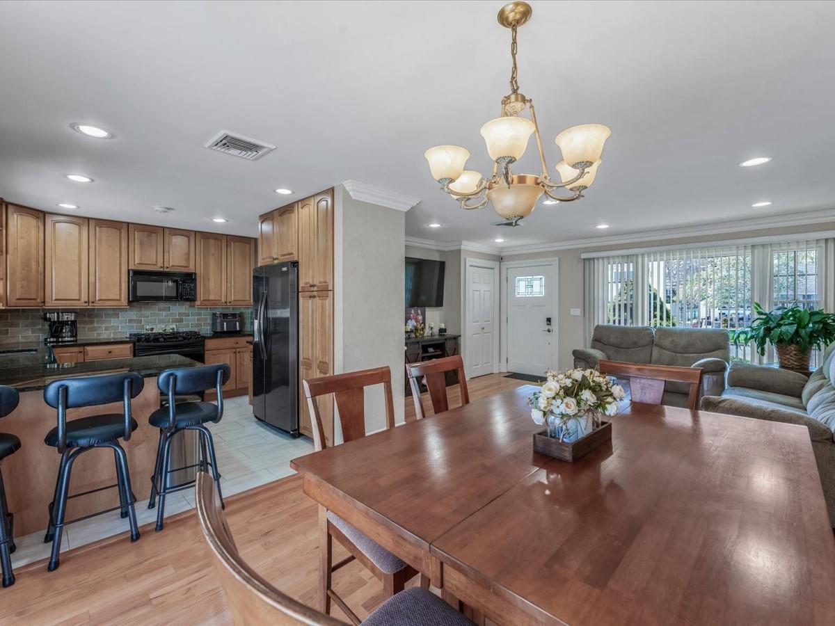 1015 Barrie Avenue, Wantagh, New York image 5