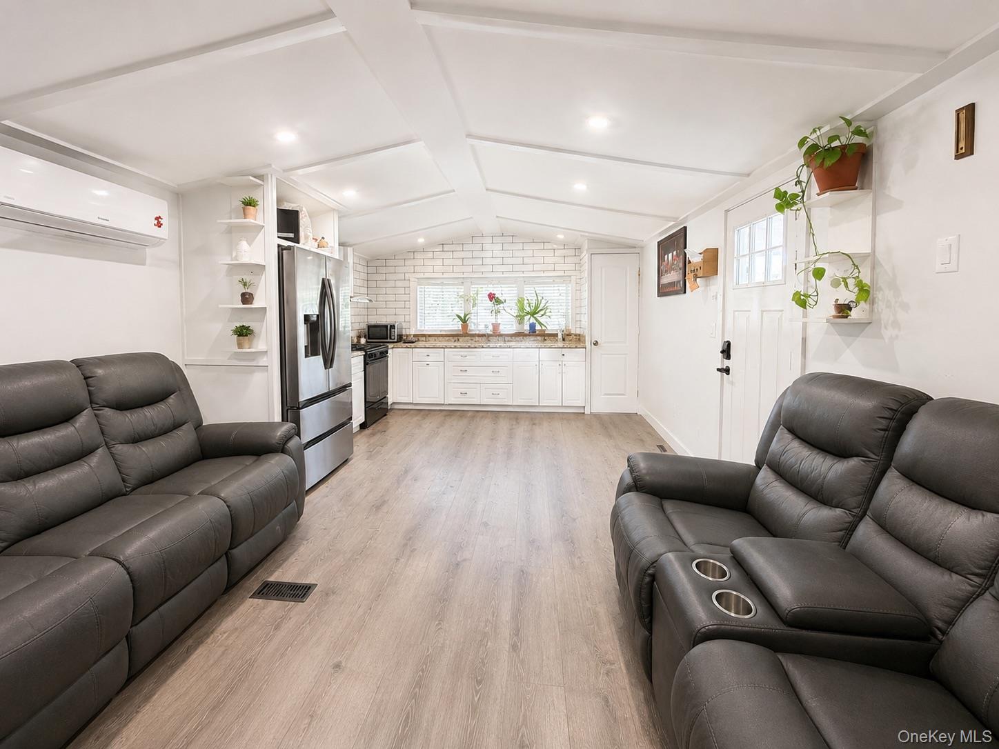 105 oak view Highway 20