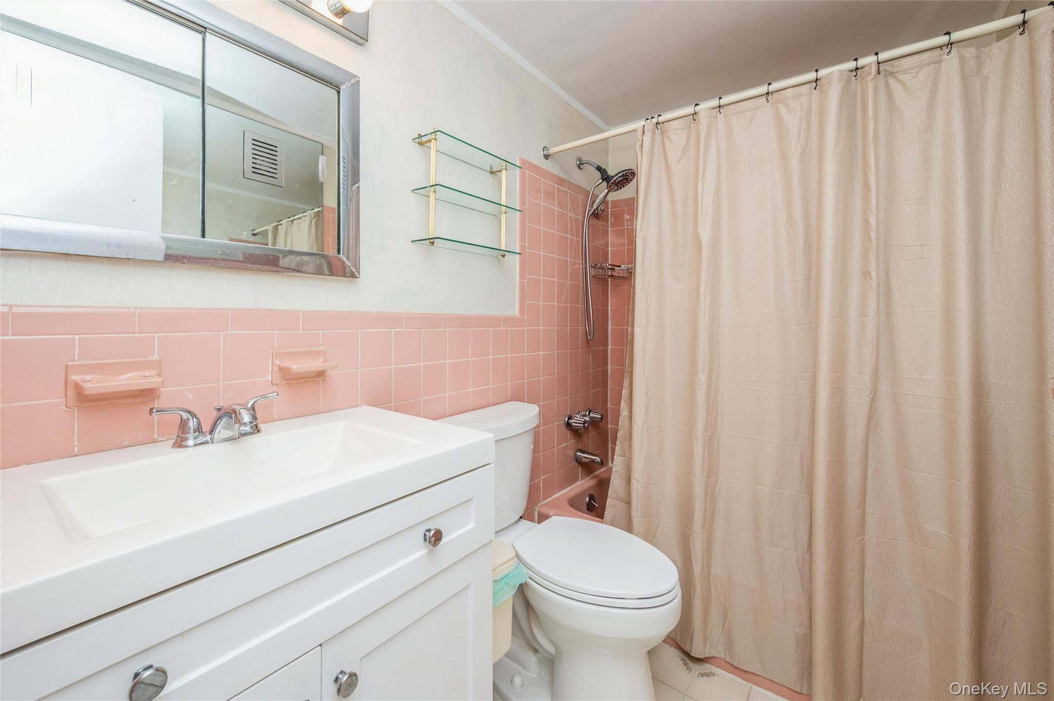 216 Fulton Street 1B