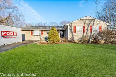 Photo of 19 Evelyn Road, Port Jefferson Station, NY 11776 (MLS # 951653)