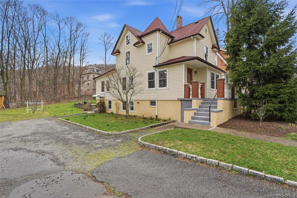 Photo of 3 Ross Avenue, Nyack, NY 10960 (MLS # 978023)