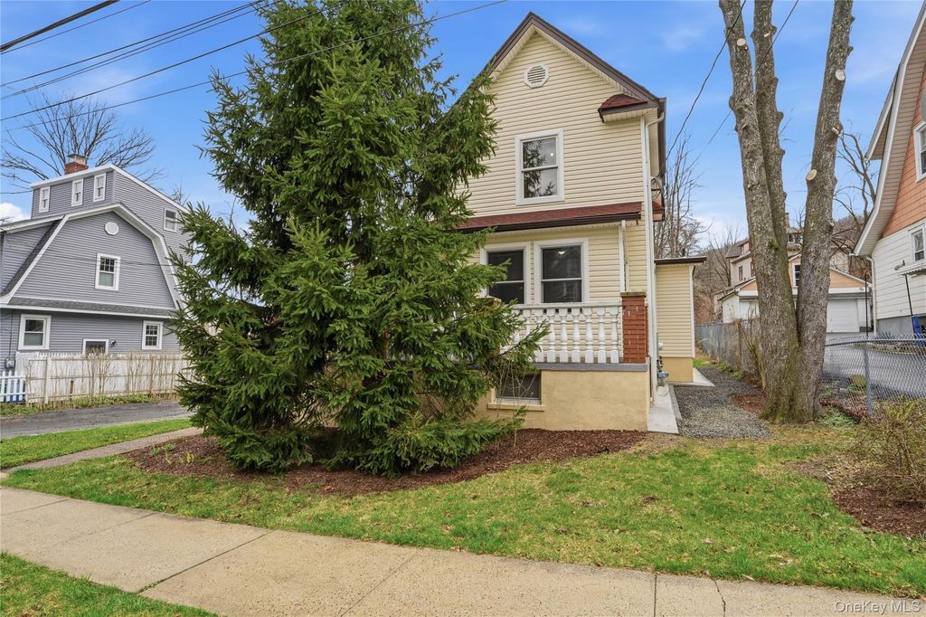 Photo of 3 Ross Avenue, Nyack, NY 10960 (MLS # 978023)
