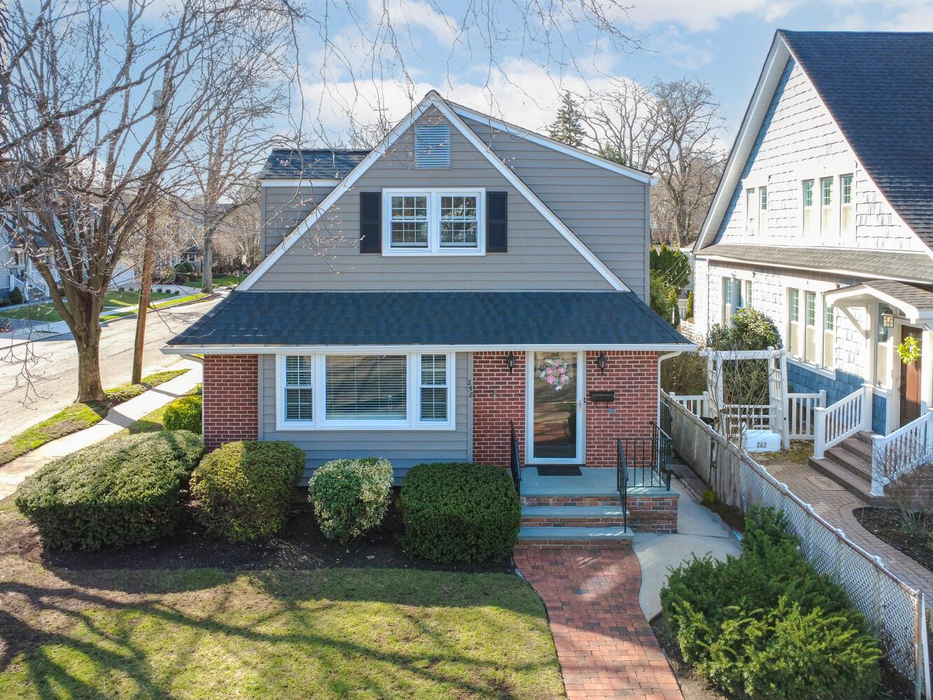 258 Crocus Avenue, Floral Park, New York image 25