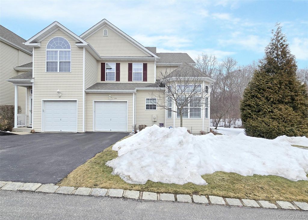 Photo of 120 Kettles Lane, Medford, NY 11763 (MLS # 964712)