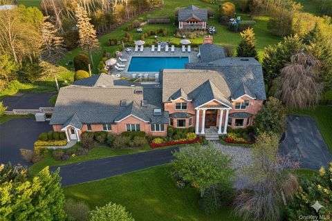 8 Brookville Lane S Brookville NY 11545