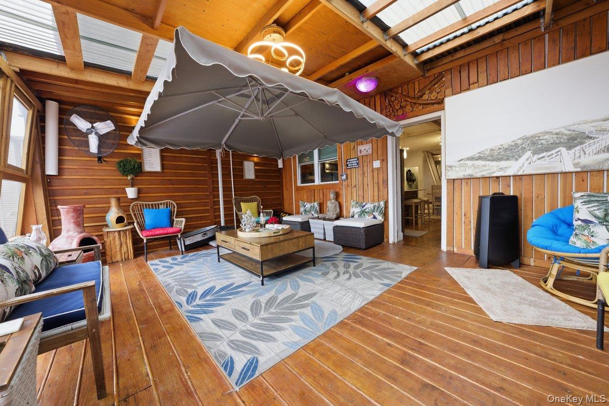 4641 Carpenter Avenue