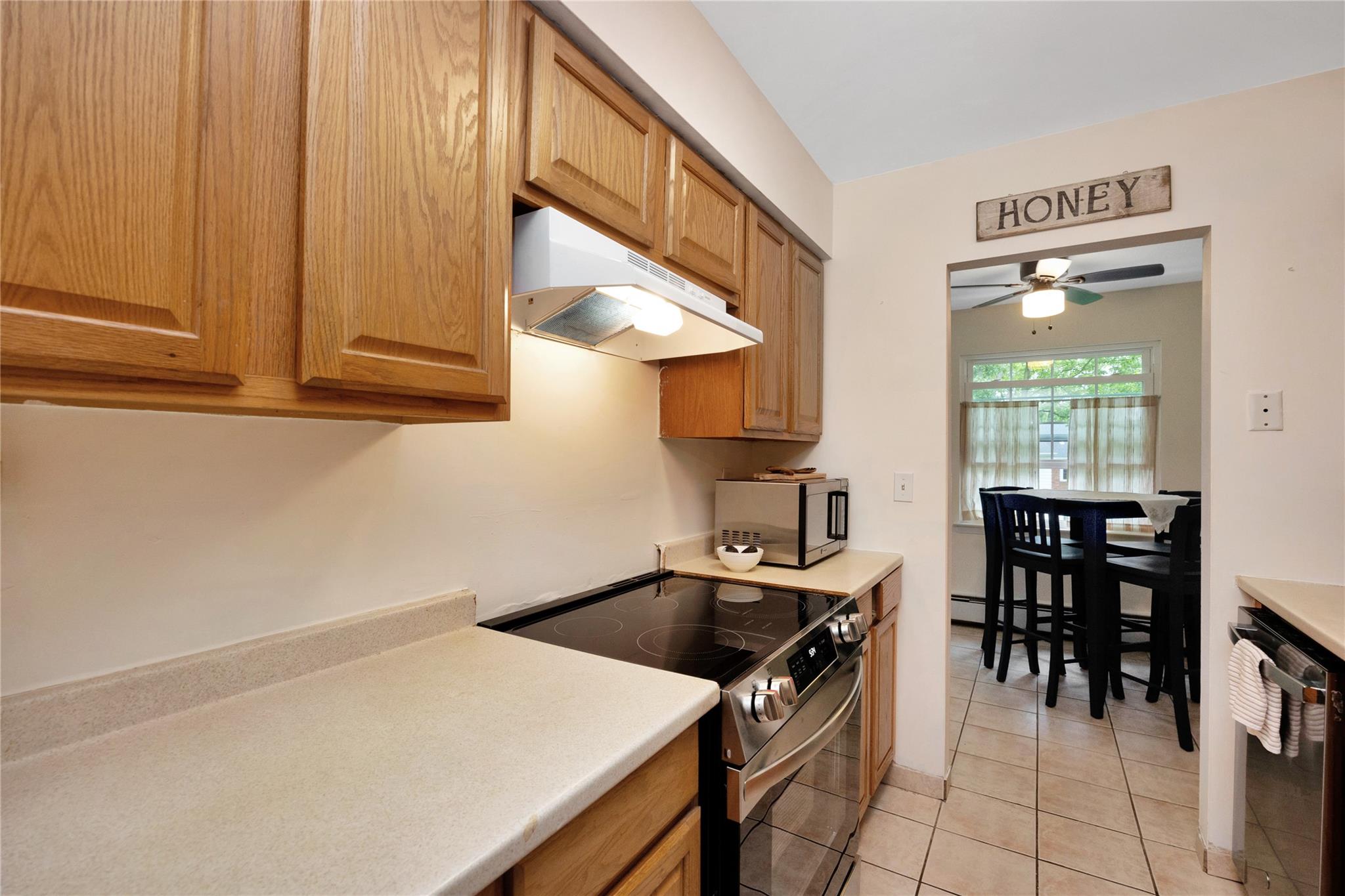615 Towne House Village #615, Hauppauge, New York image 12