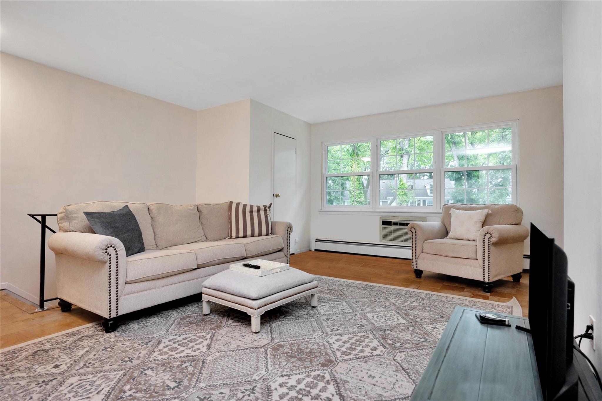 615 Towne House Village #615, Hauppauge, New York image 4