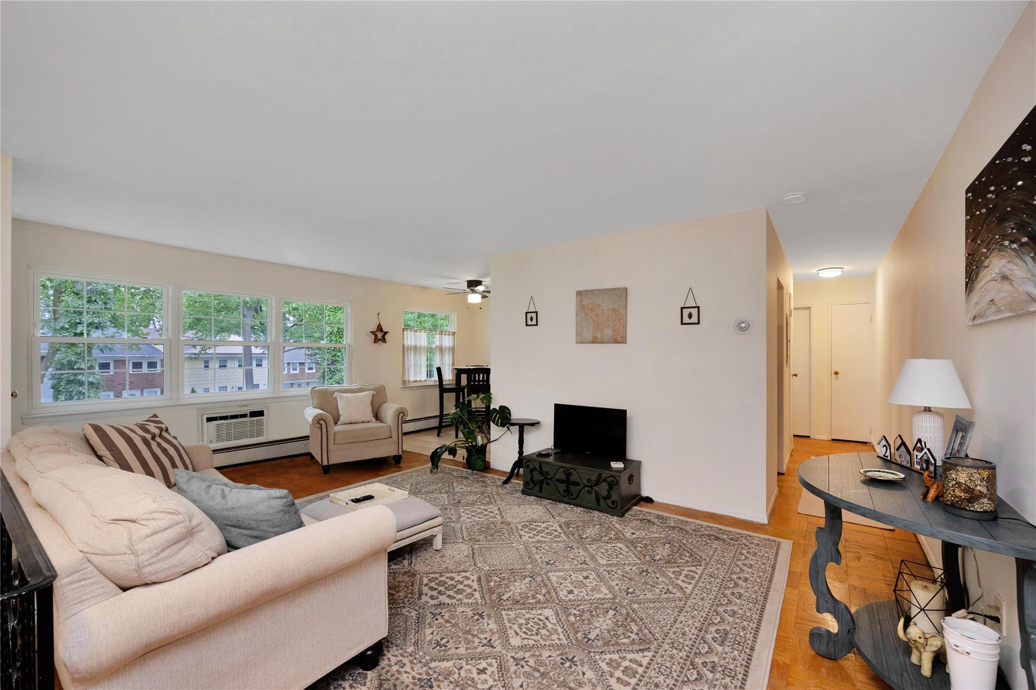615 Towne House Village #615, Hauppauge, New York image 6