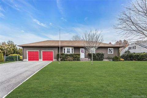 Photo of 82 Donna Drive, Baiting Hollow, NY 11933 (MLS # 977516)