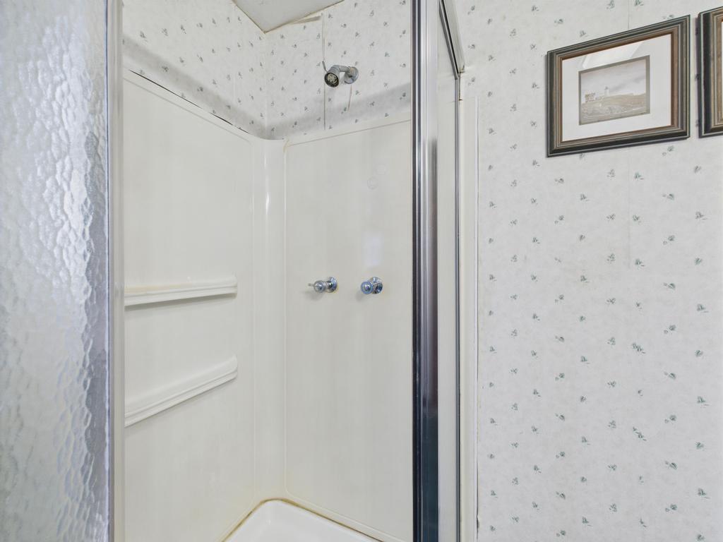600 Theresa Avenue, West Hempstead, New York image 35