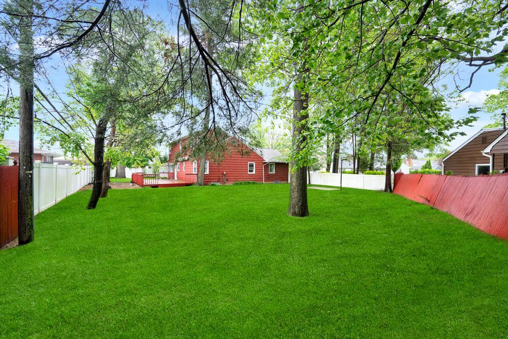 600 Theresa Avenue, West Hempstead, New York image 7