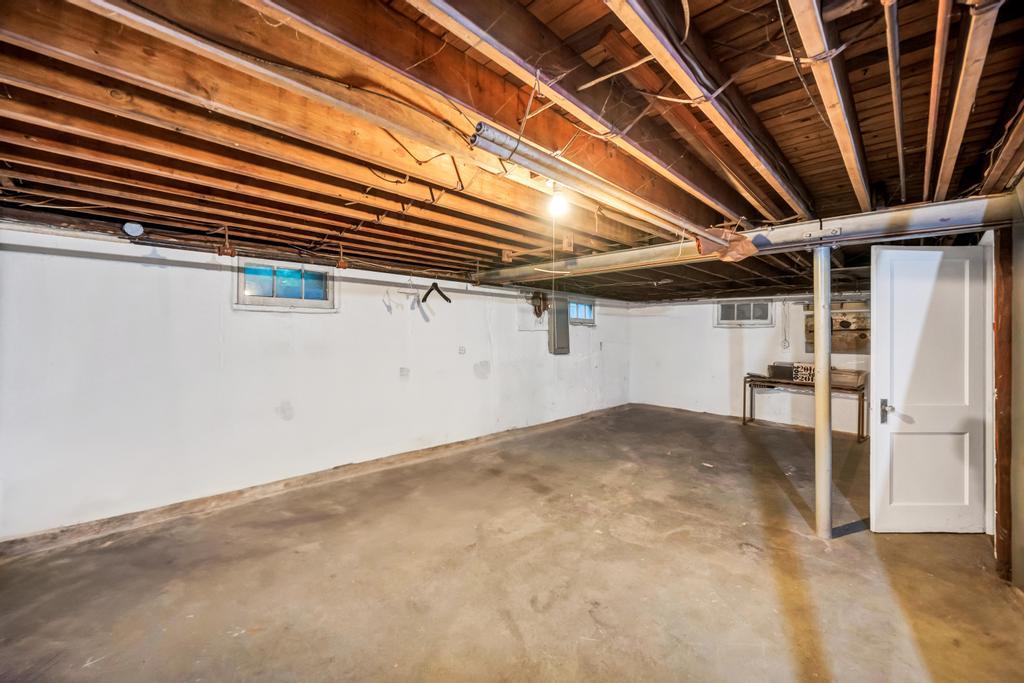 600 Theresa Avenue, West Hempstead, New York image 8