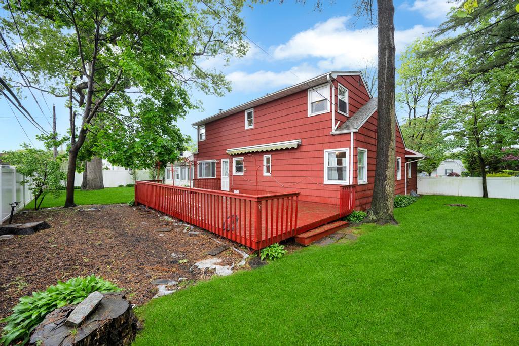 600 Theresa Avenue, West Hempstead, New York image 6