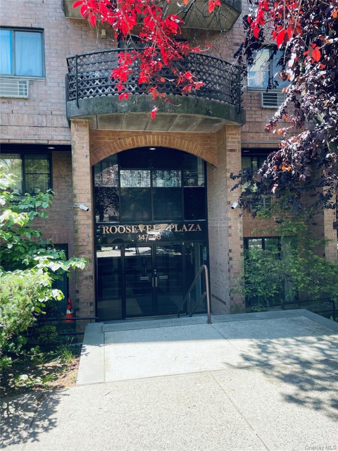 Condo For Sale - 147-48 Roosevelt Avenue #2G<br/> Flushing, NY 11354