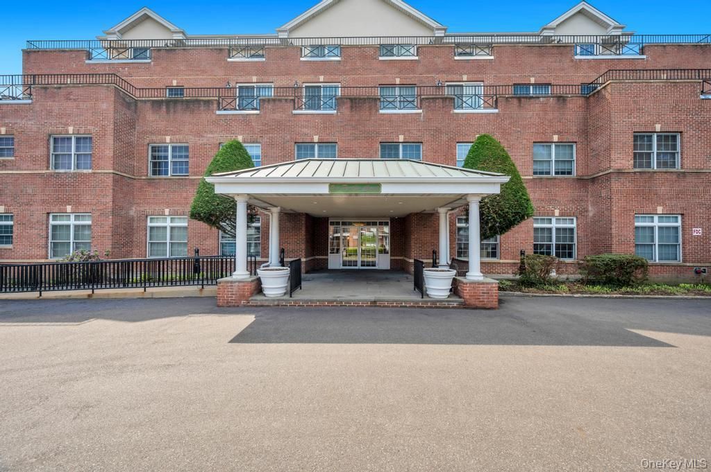 Photo of 1 Portico Court #300, Great Neck, NY 11021 (MLS # 985669)