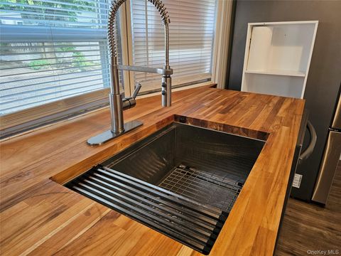 1964-106 River Road 106 Calverton NY 11933