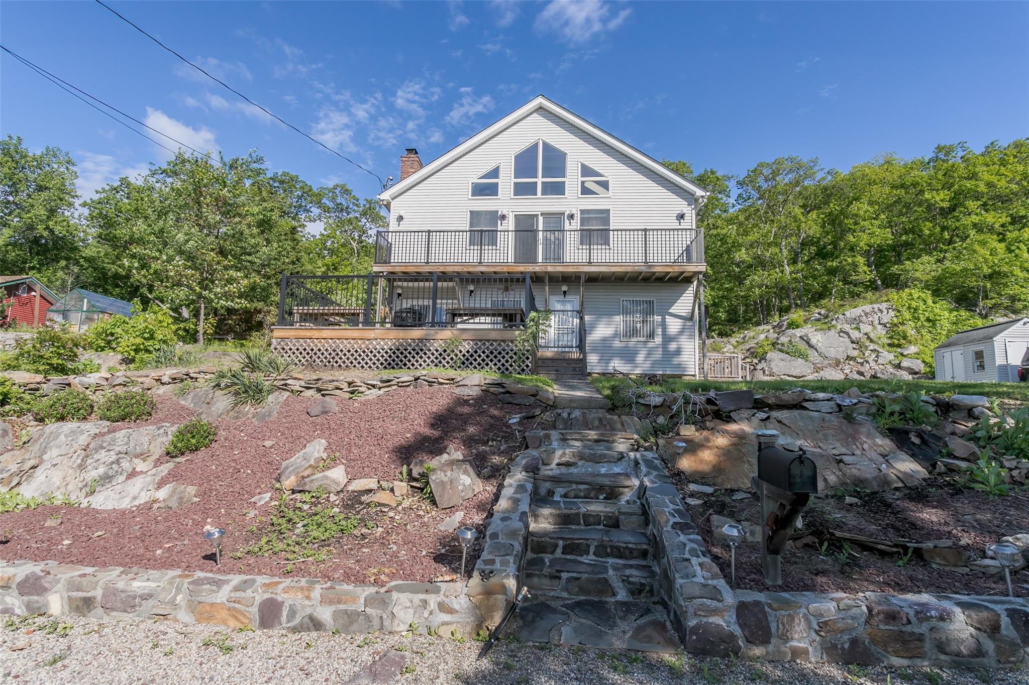 47 Blueberry Hill Hl, Greenwood Lake, New York image 2